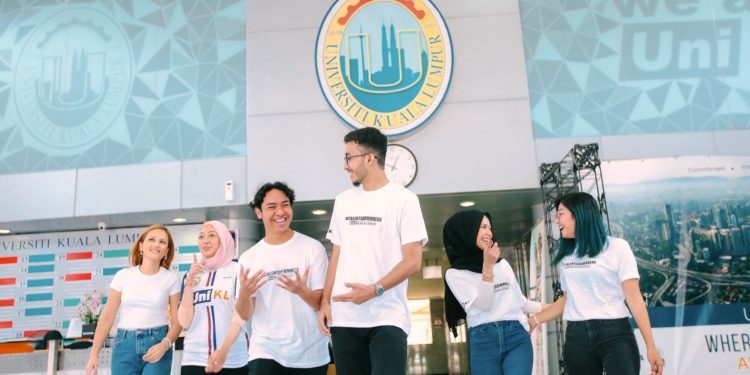 Keluarga Malaysia : Aspiration to realisation