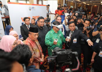 UniKL brings its learning system’s technologies to Parliament