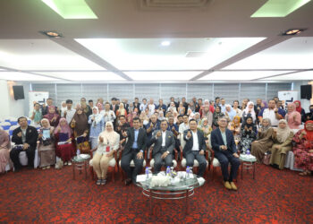 30 UniKL Children Excel in SPM 2022, 103 Staff Receive MAIWP Zakat