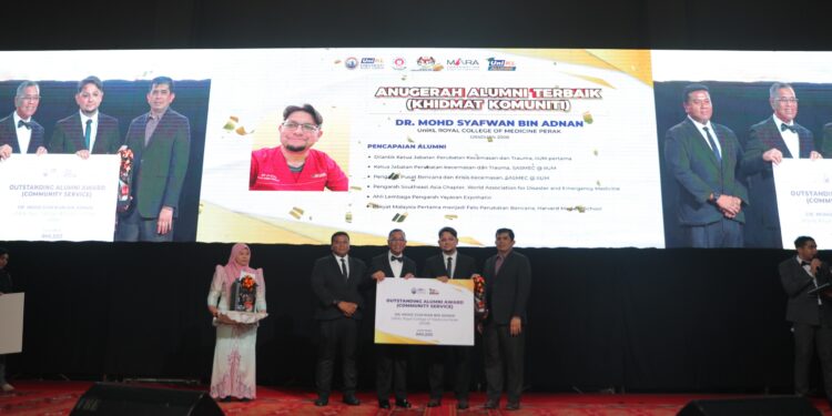 UniKL honours Top 120 alumni in landmark celebration
