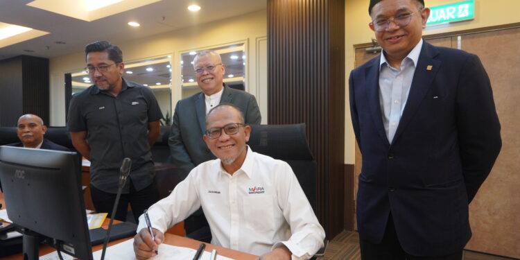 MARA Corp’s GCEO makes inaugural visit to UniKL Perak campuses