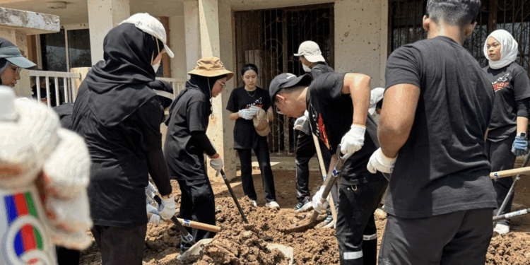 Putra Heights Fire: UniKL BMI mobilises 78 volunteers for post-blast cleanup