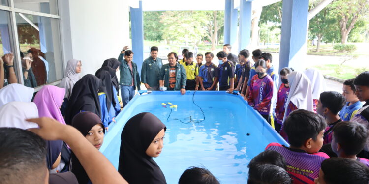 Underwater Robot Camp bridges gap between marine engineering and early exposure