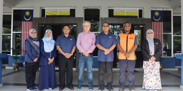 Dr. Scandura brings European coastal hydrodynamics expertise to UniKL