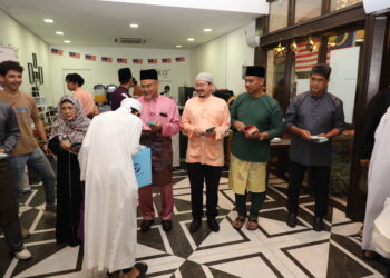 UniKL shares Ramadan blessings with underprivileged and tahfiz students