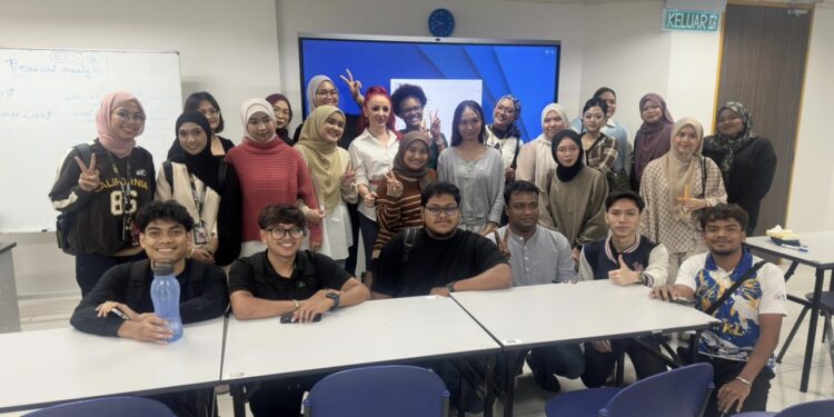 UniKL Business School hosts visiting professor from Romania