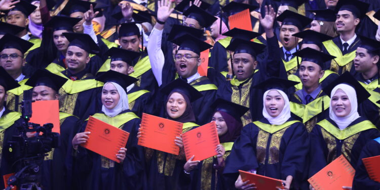 MARA graduates urged to embrace AI, innovation and entrepreneurship