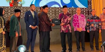 UniKL, Padang City Gov’t formalise education partnership for 50 scholarship students